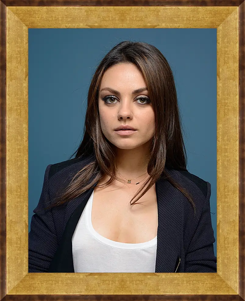 Картина в раме - Мила Кунис. Mila Kunis