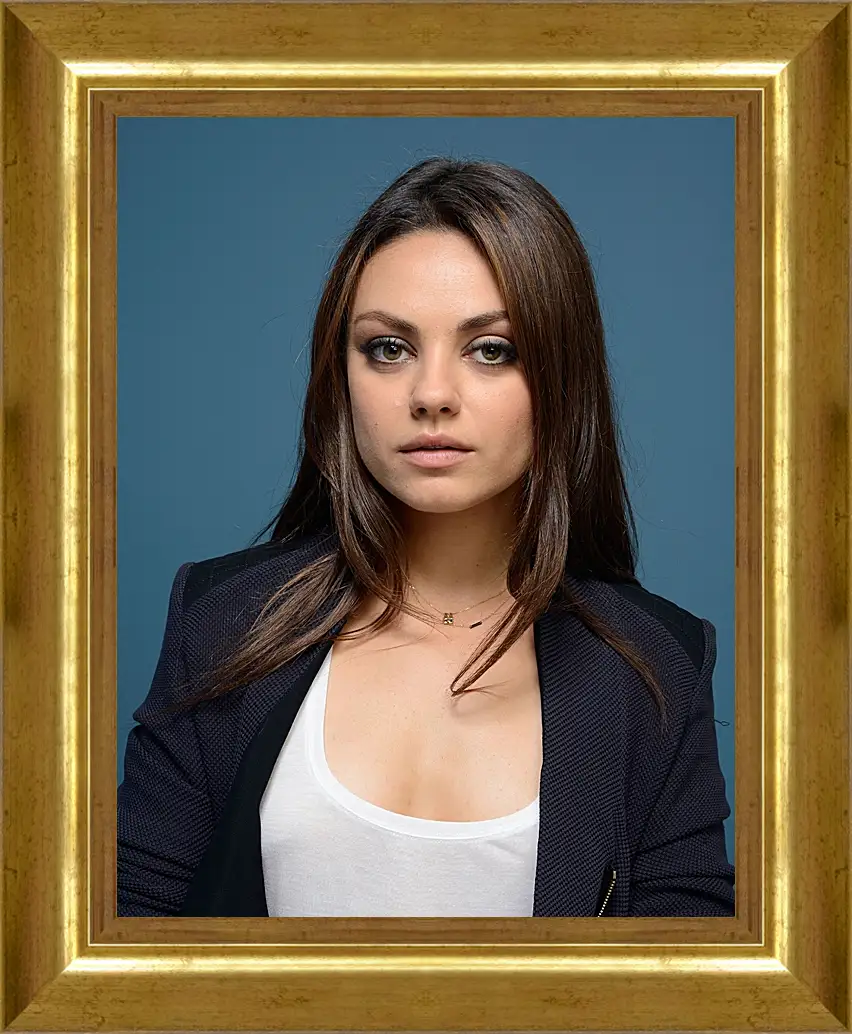 Картина в раме - Мила Кунис. Mila Kunis