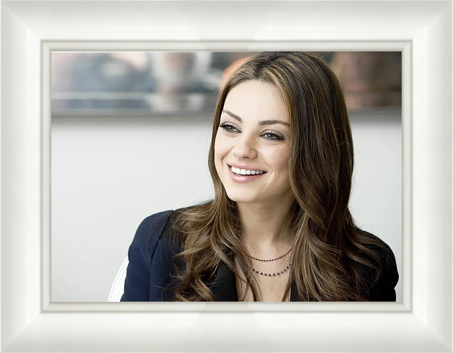 Картина в раме - Мила Кунис. Mila Kunis