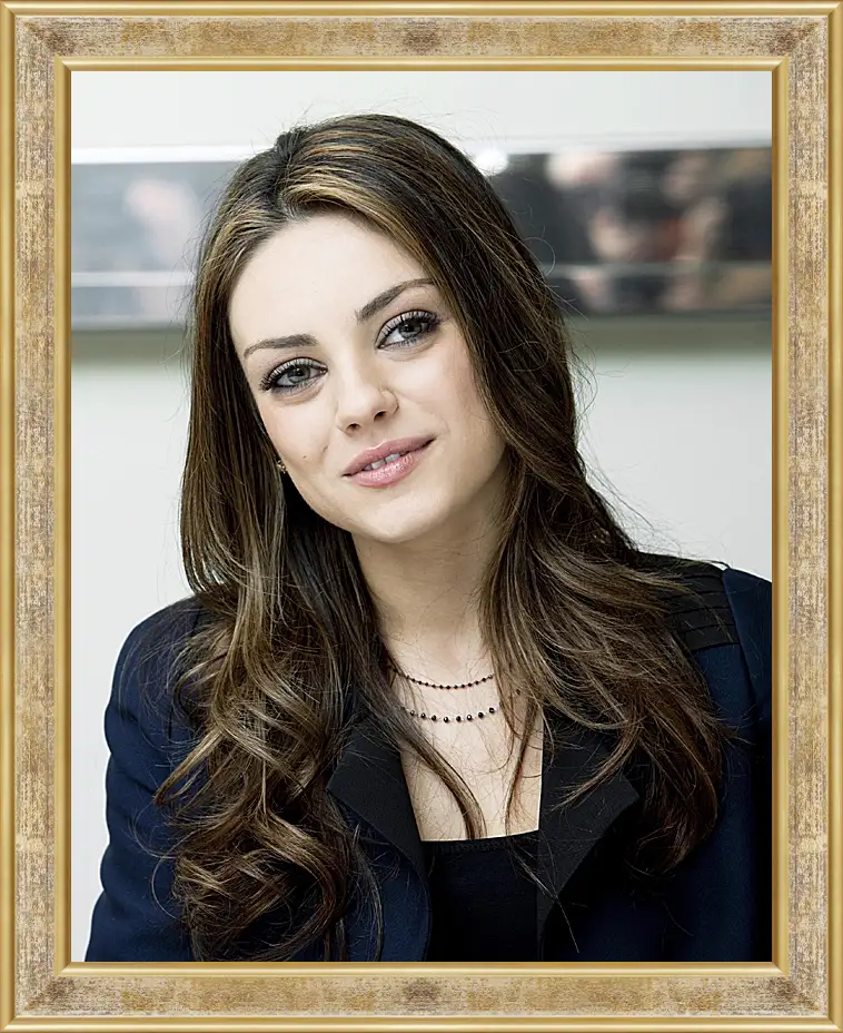 Картина в раме - Мила Кунис. Mila Kunis