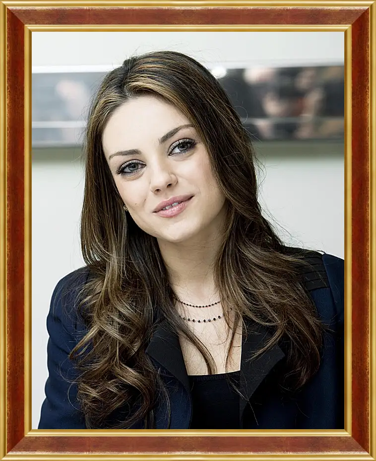 Картина в раме - Мила Кунис. Mila Kunis