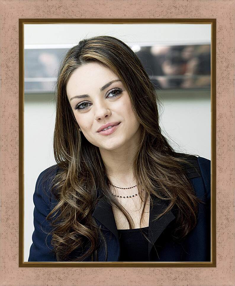 Картина в раме - Мила Кунис. Mila Kunis