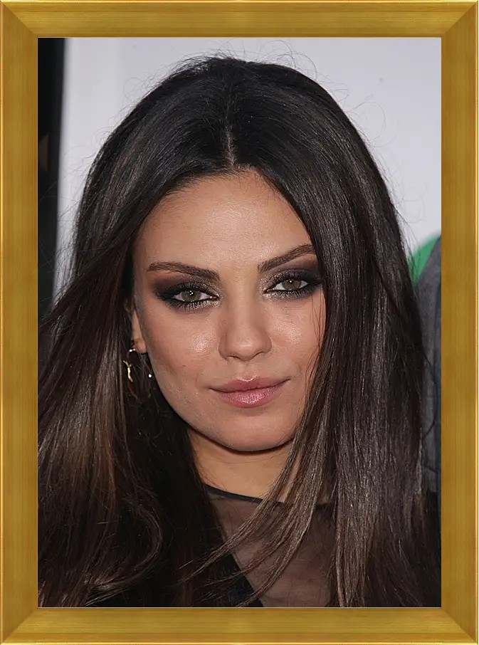 Картина в раме - Мила Кунис. Mila Kunis