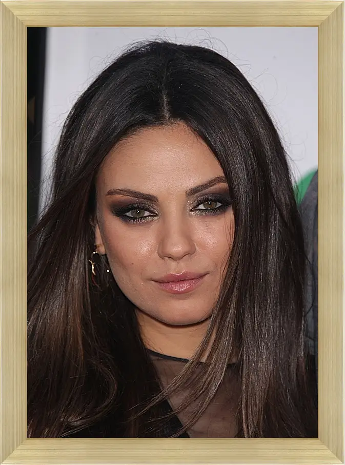 Картина в раме - Мила Кунис. Mila Kunis