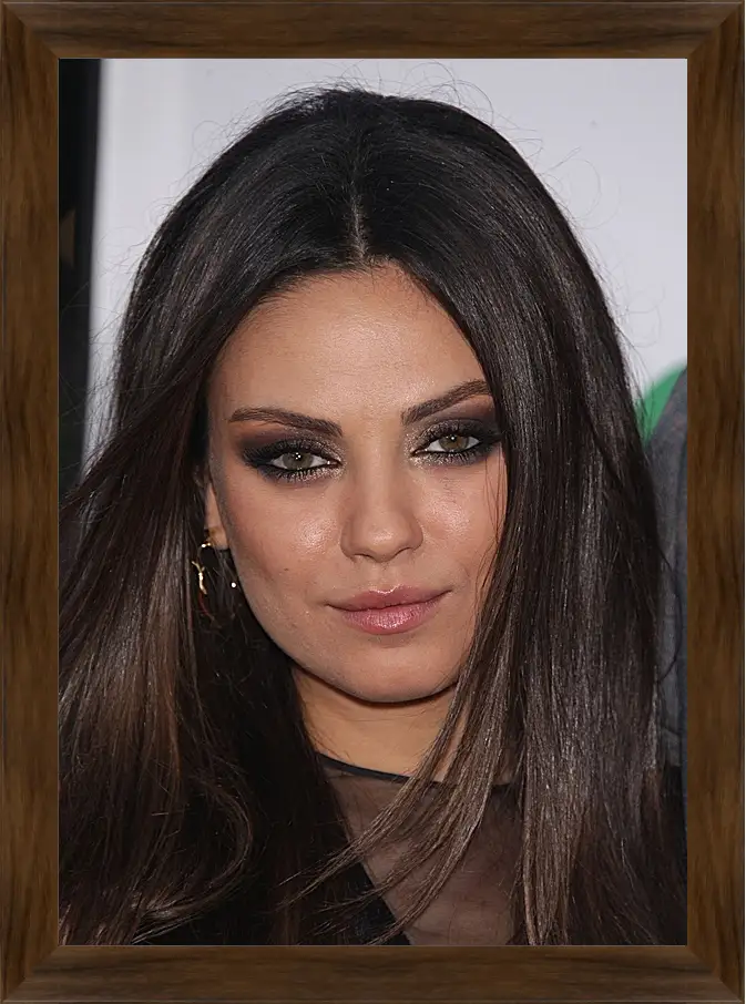 Картина в раме - Мила Кунис. Mila Kunis