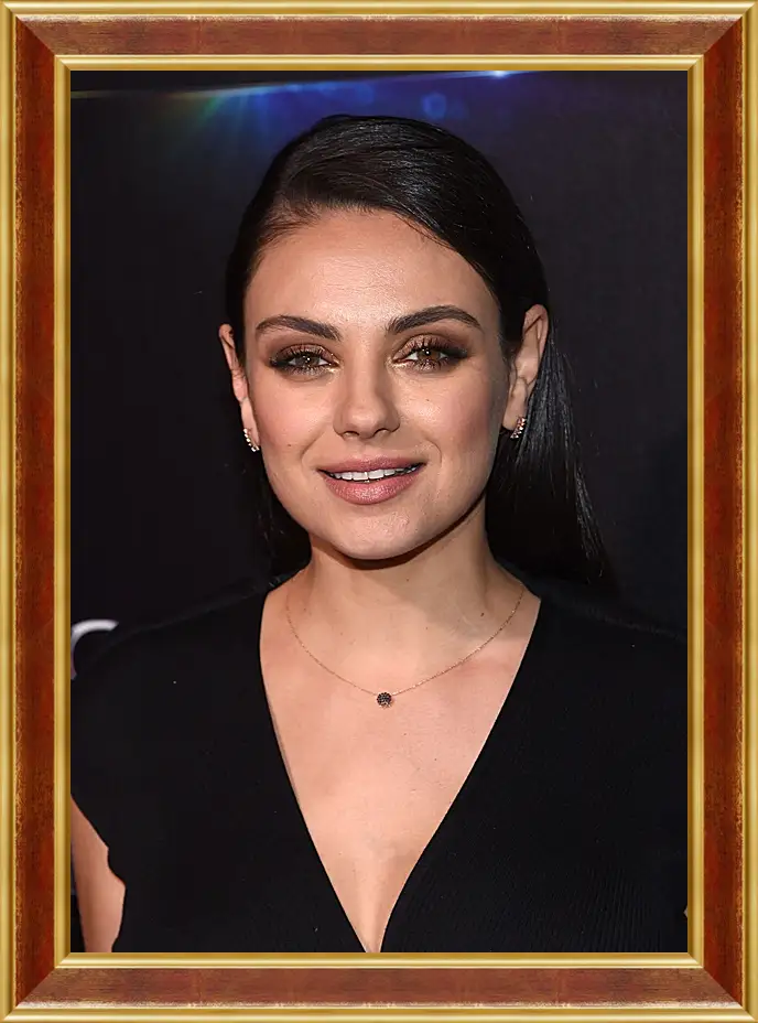 Картина в раме - Мила Кунис. Mila Kunis