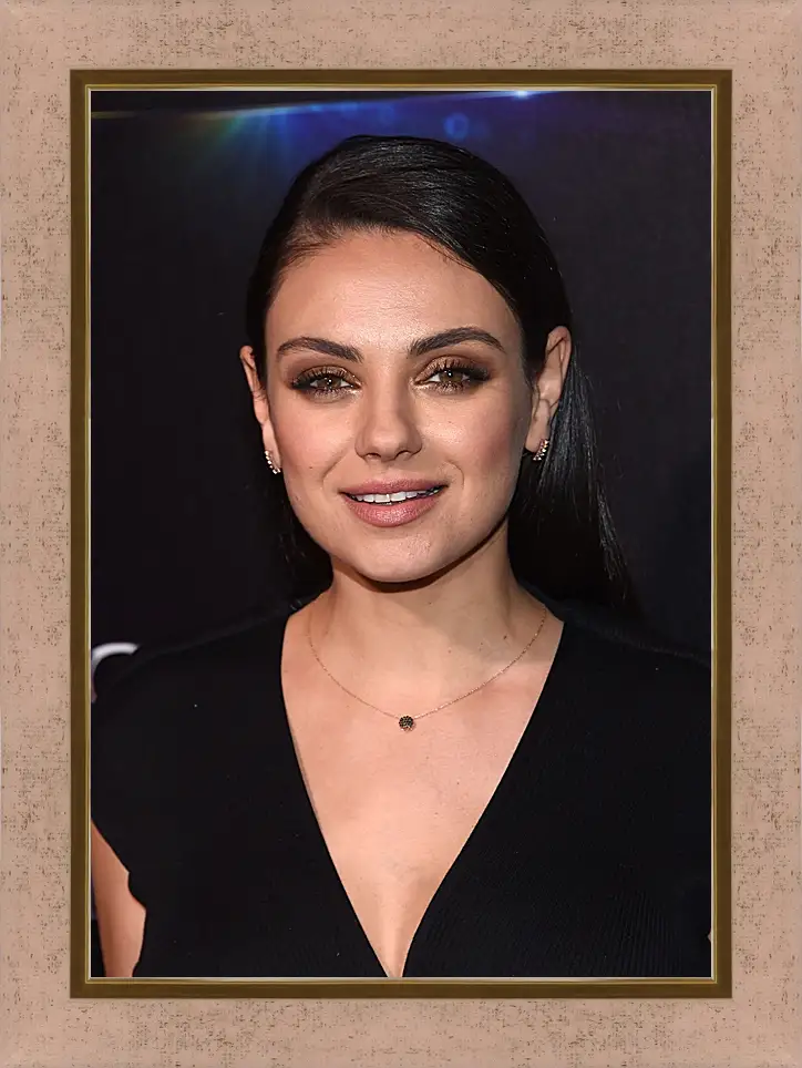 Картина в раме - Мила Кунис. Mila Kunis