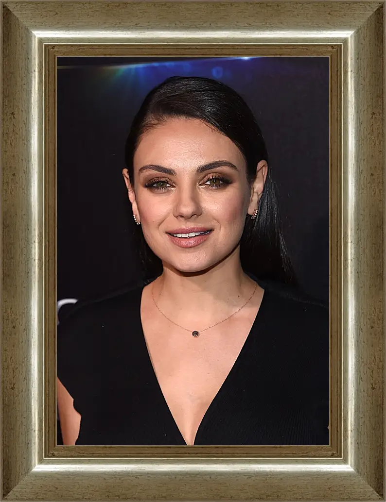 Картина в раме - Мила Кунис. Mila Kunis