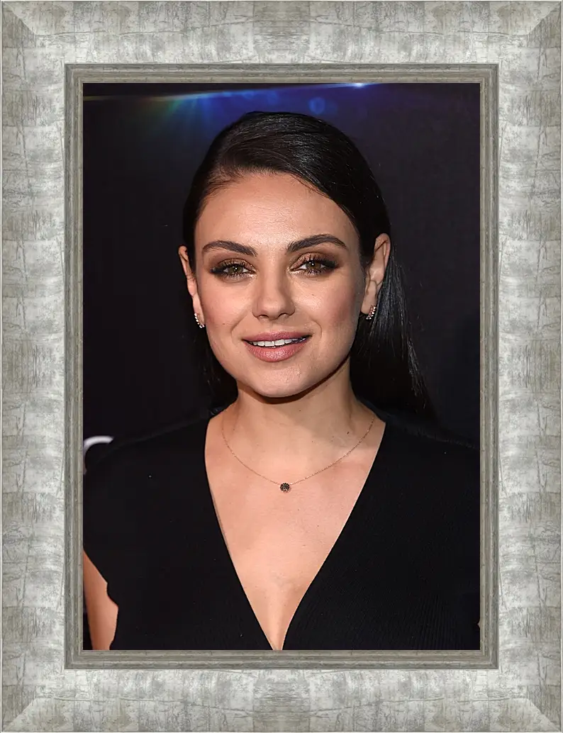 Картина в раме - Мила Кунис. Mila Kunis