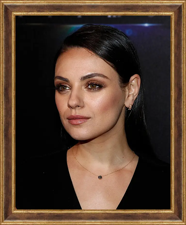 Картина в раме - Мила Кунис. Mila Kunis