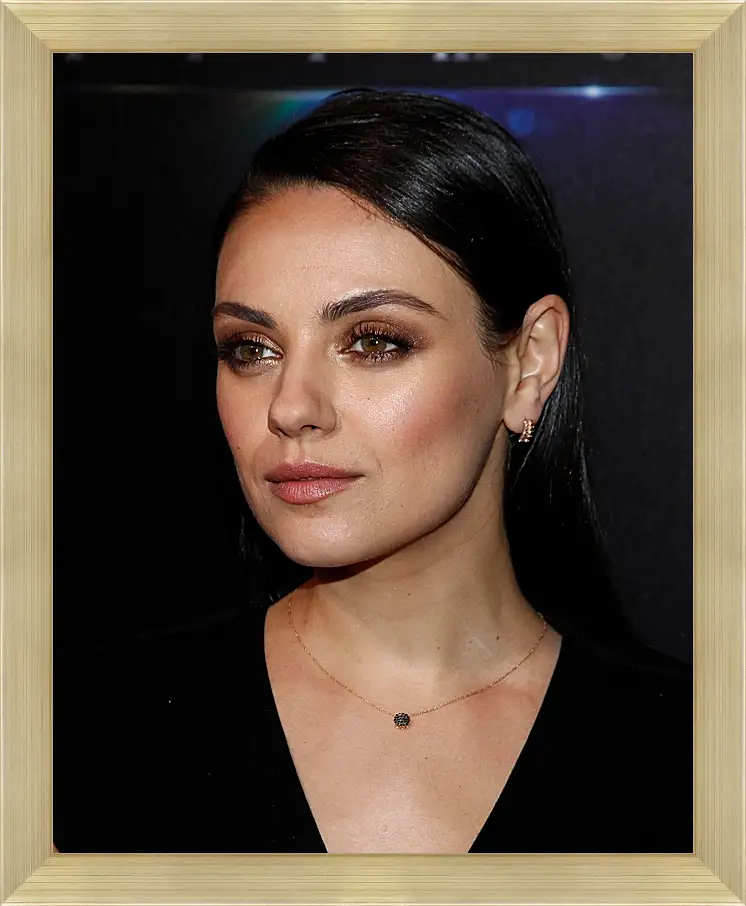 Картина в раме - Мила Кунис. Mila Kunis