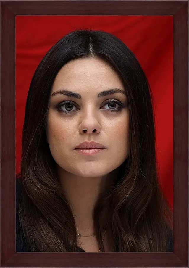 Картина в раме - Мила Кунис. Mila Kunis