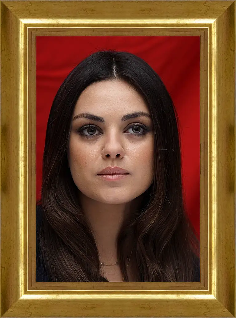 Картина в раме - Мила Кунис. Mila Kunis