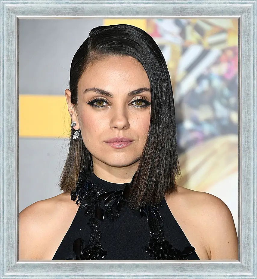 Картина в раме - Мила Кунис. Mila Kunis