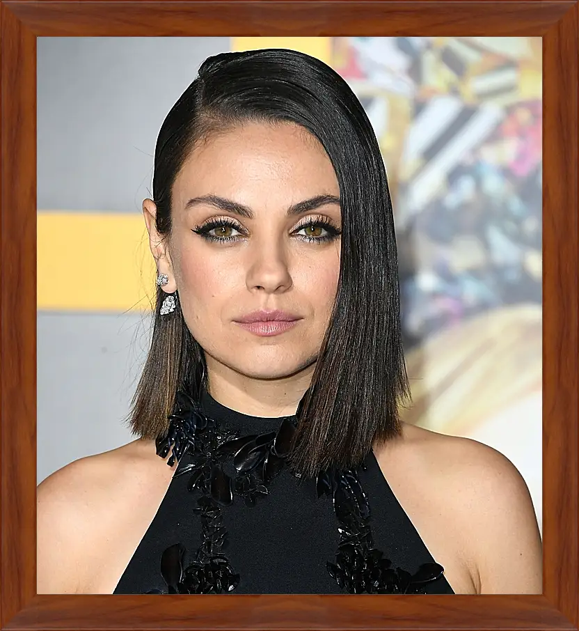 Картина в раме - Мила Кунис. Mila Kunis