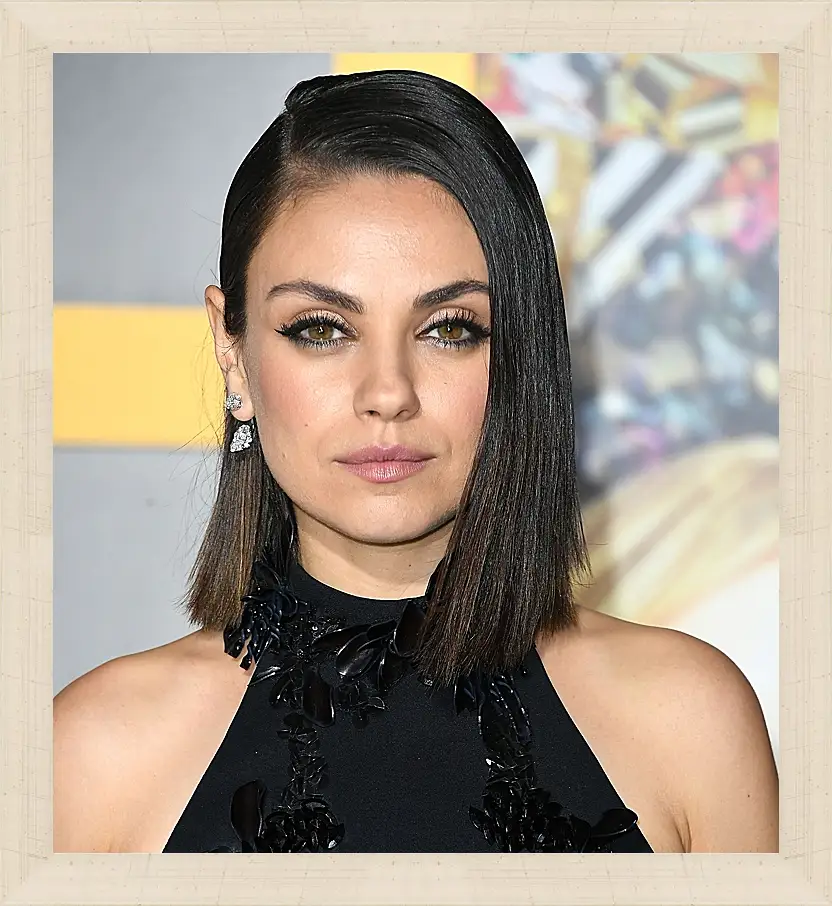 Картина в раме - Мила Кунис. Mila Kunis