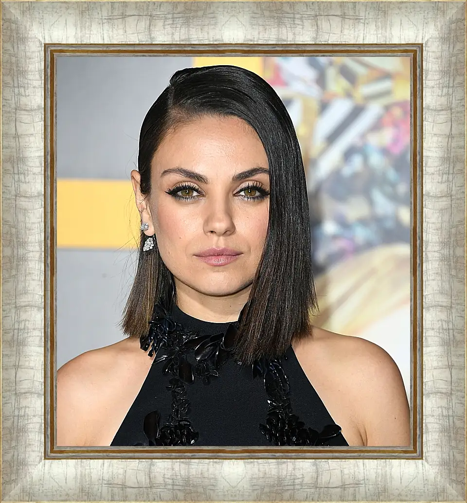 Картина в раме - Мила Кунис. Mila Kunis