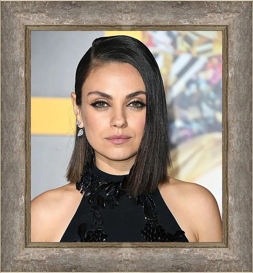 Картина в раме - Мила Кунис. Mila Kunis