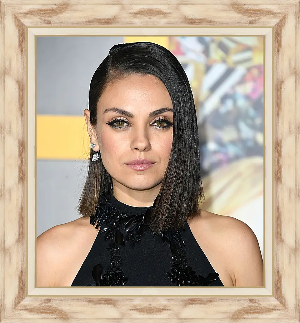 Картина в раме - Мила Кунис. Mila Kunis