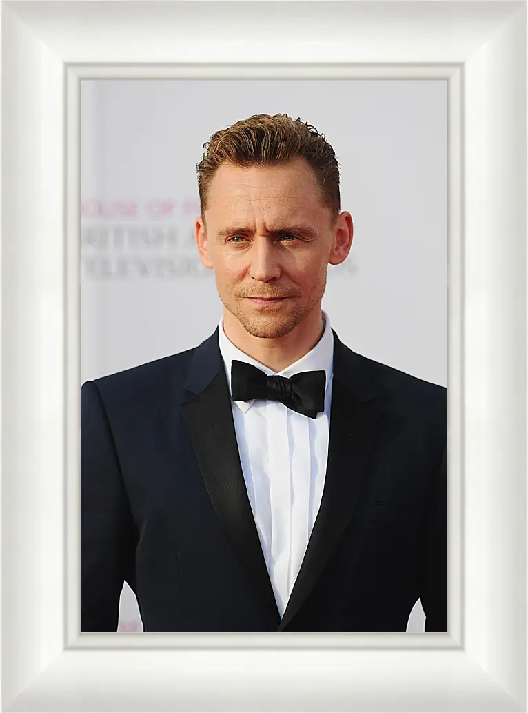 Картина в раме - Том Хиддлстон. Thomas Hiddleston