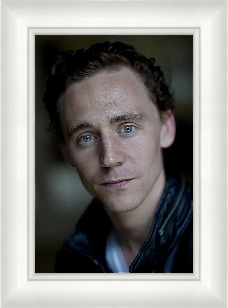 Картина в раме - Том Хиддлстон. Thomas Hiddleston