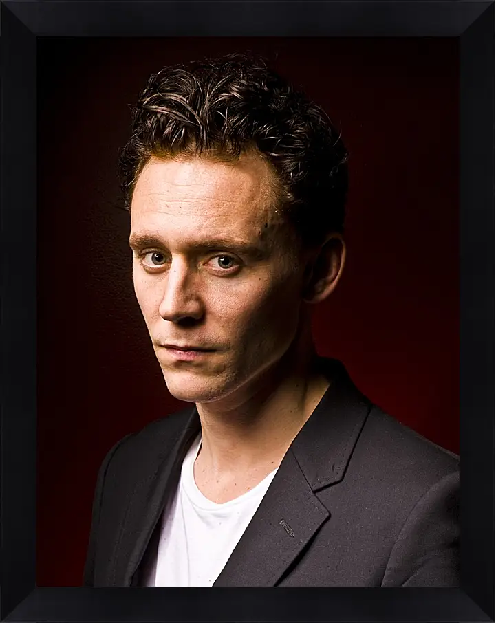 Картина в раме - Том Хиддлстон. Thomas Hiddleston