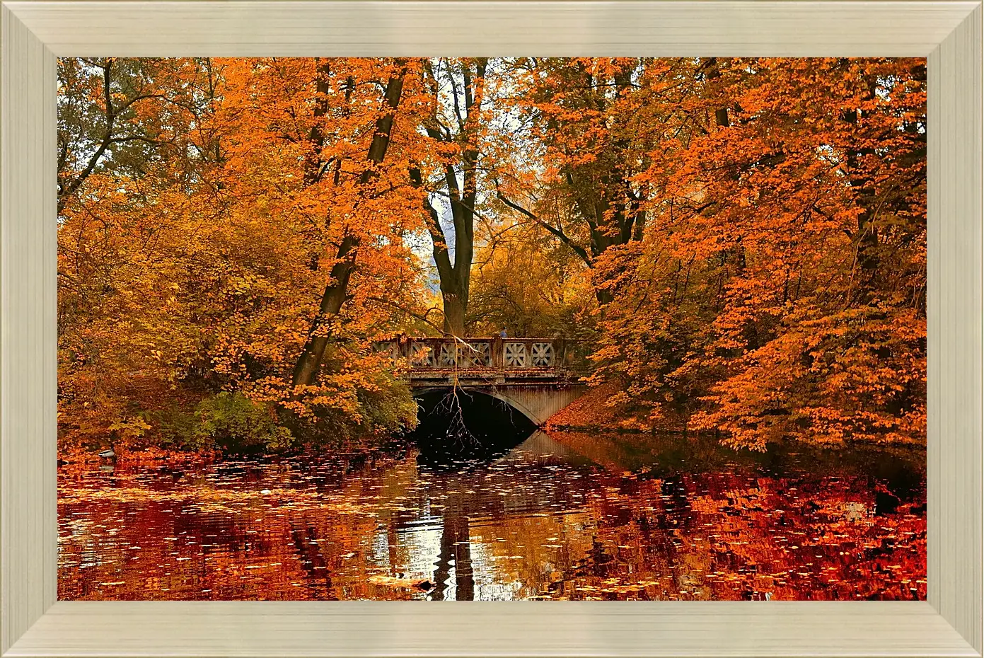 Картина в раме - Осень