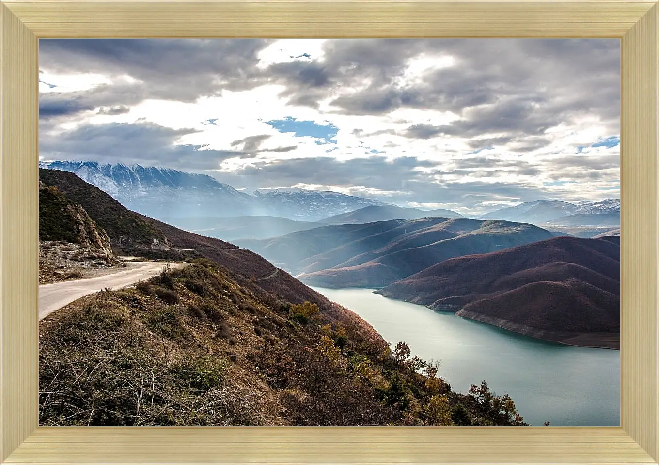 Картина в раме - Пейзаж