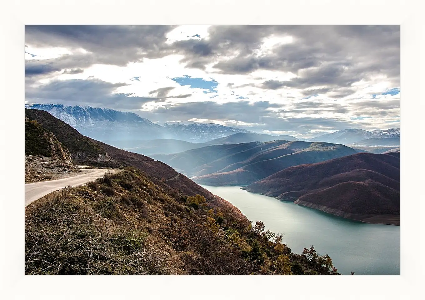 Картина в раме - Пейзаж