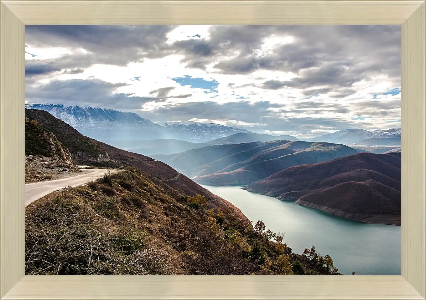 Картина в раме - Пейзаж