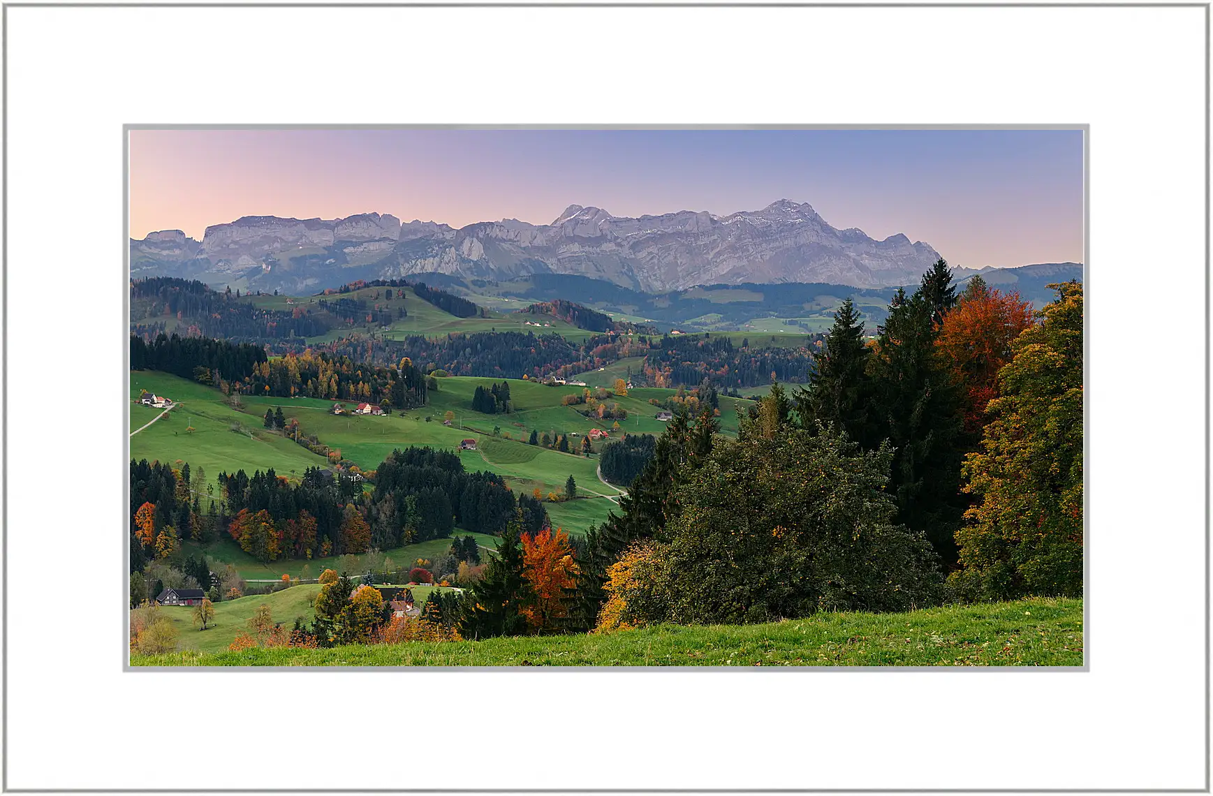 Картина в раме - Осень
