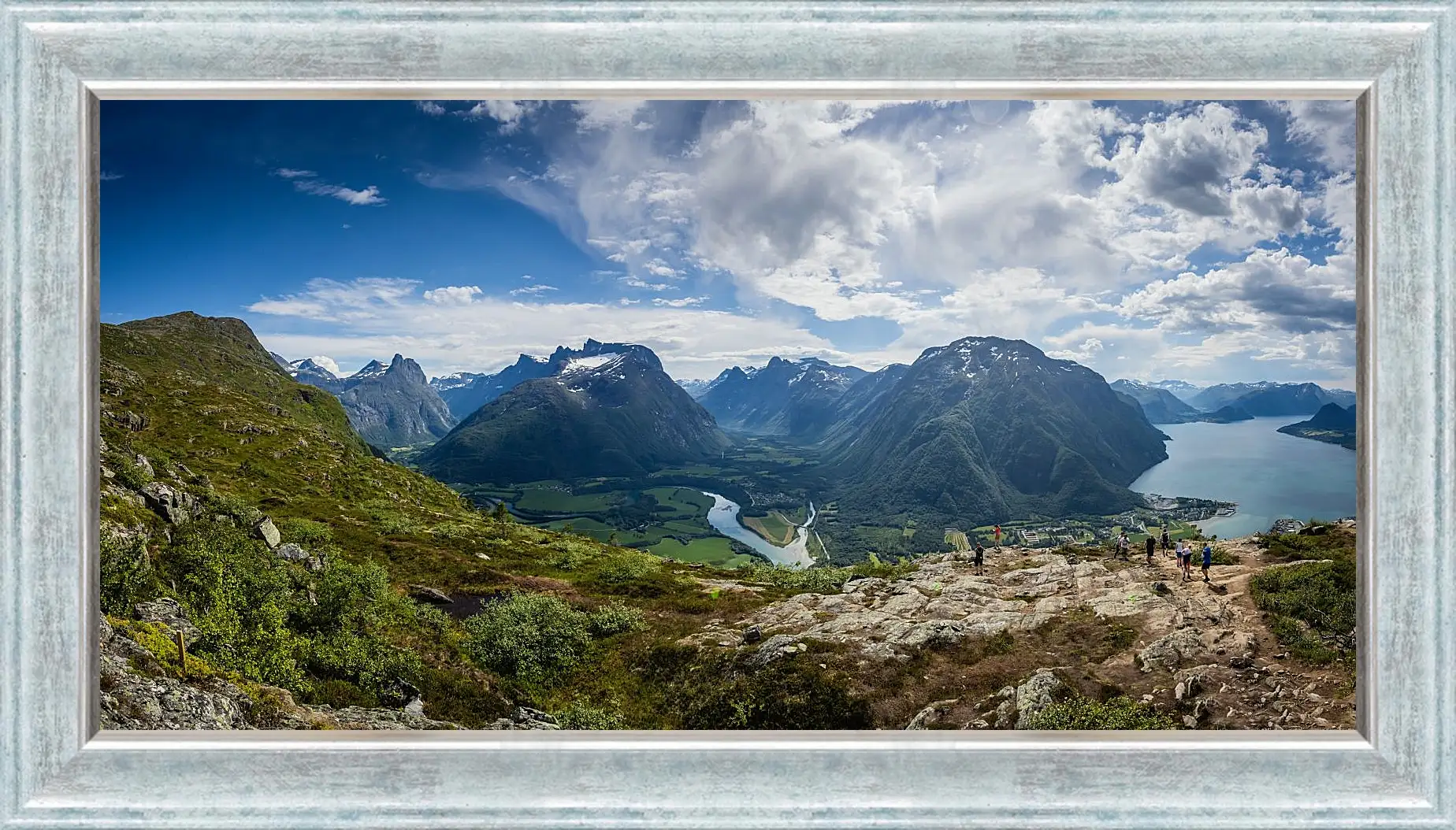 Картина в раме - Пейзаж