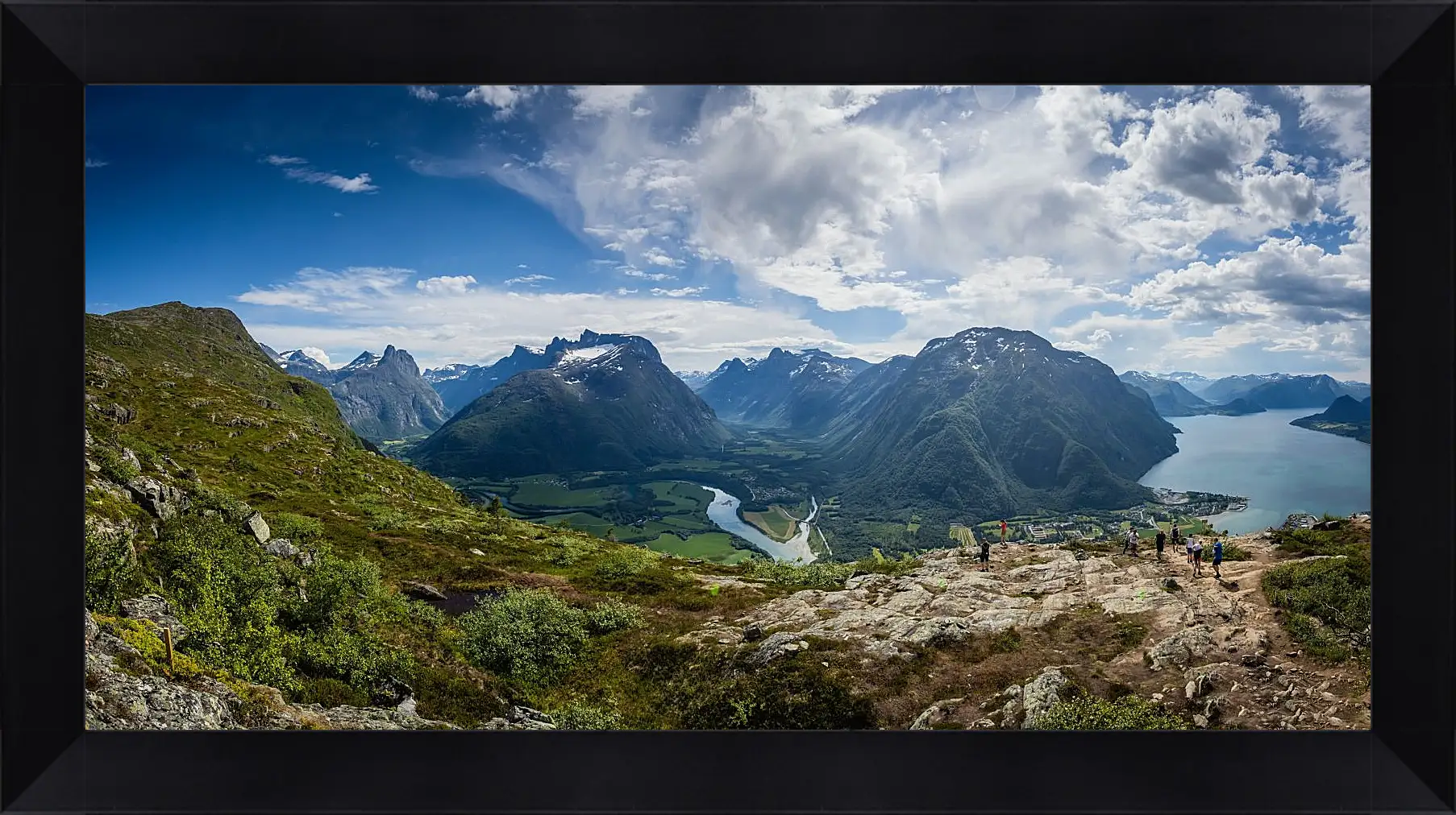 Картина в раме - Пейзаж