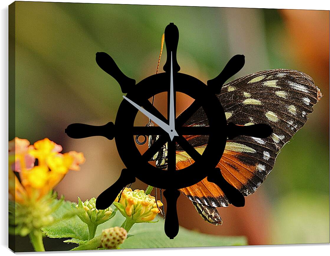 Часы картина - Бабочка на листочке