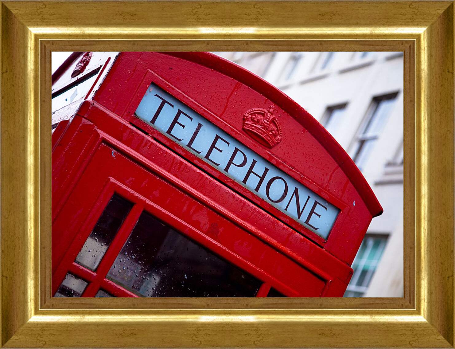 Картина в раме - Красная телефонная кабинка
