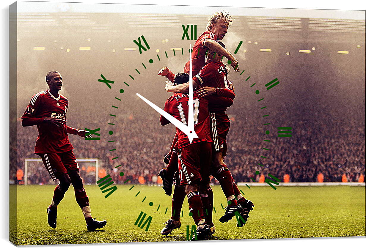 Часы картина - Игроки Ливерпуля эмоционально празднуют гол
