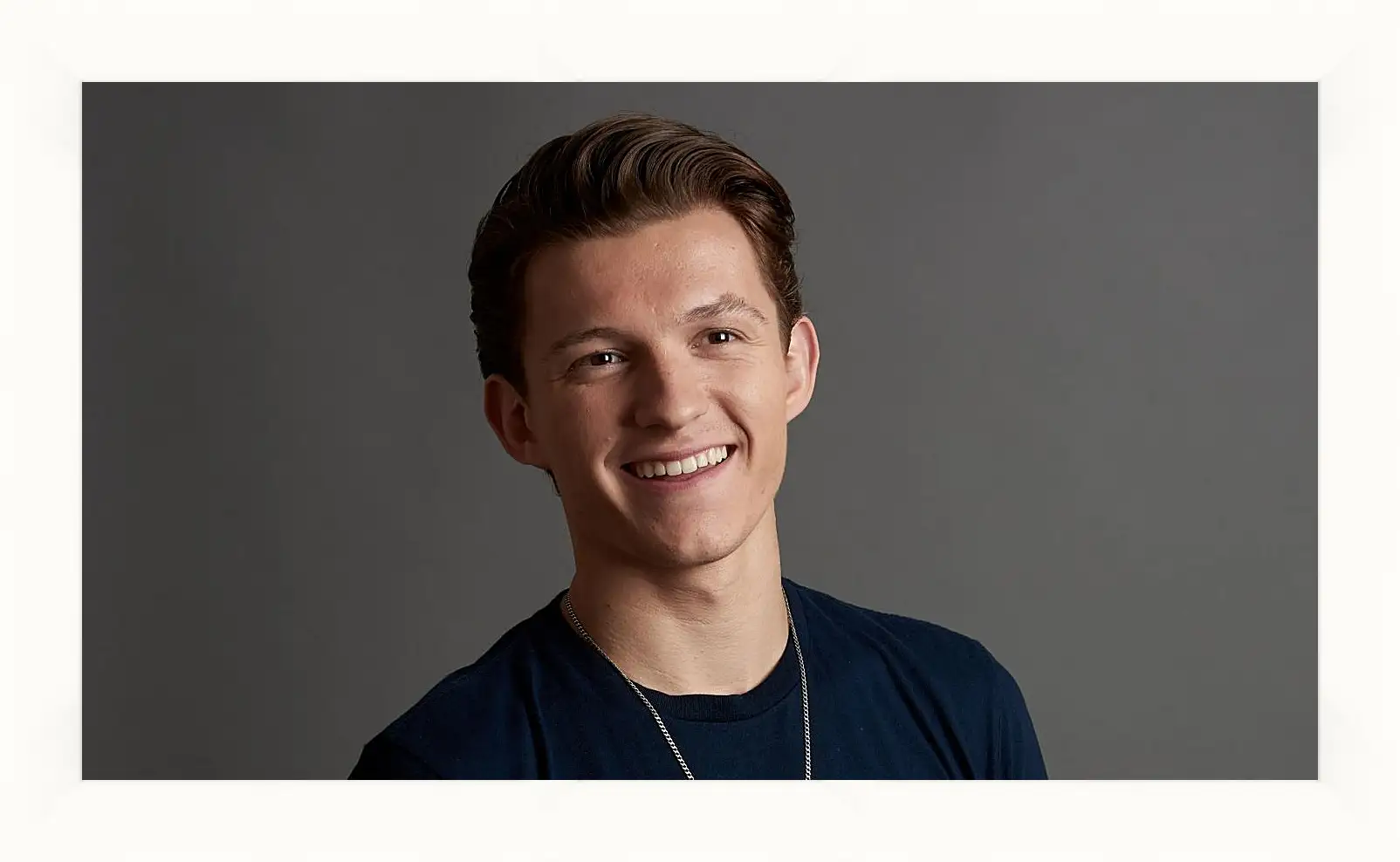 Картина в раме - Том Холланд. Tom Holland