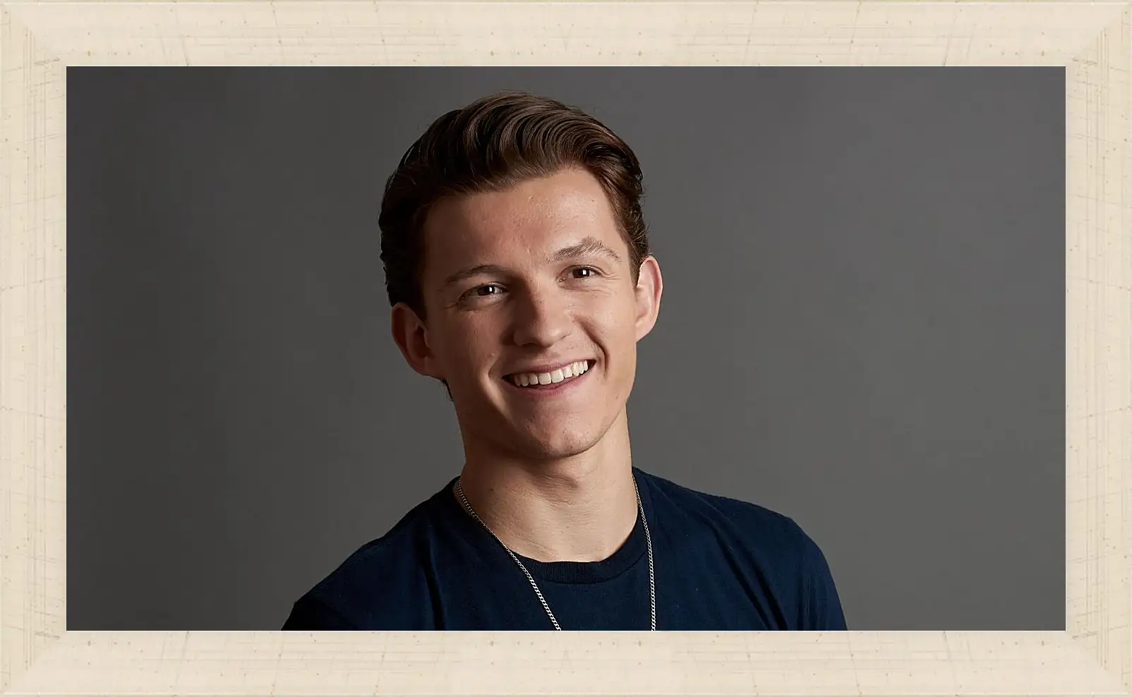 Картина в раме - Том Холланд. Tom Holland