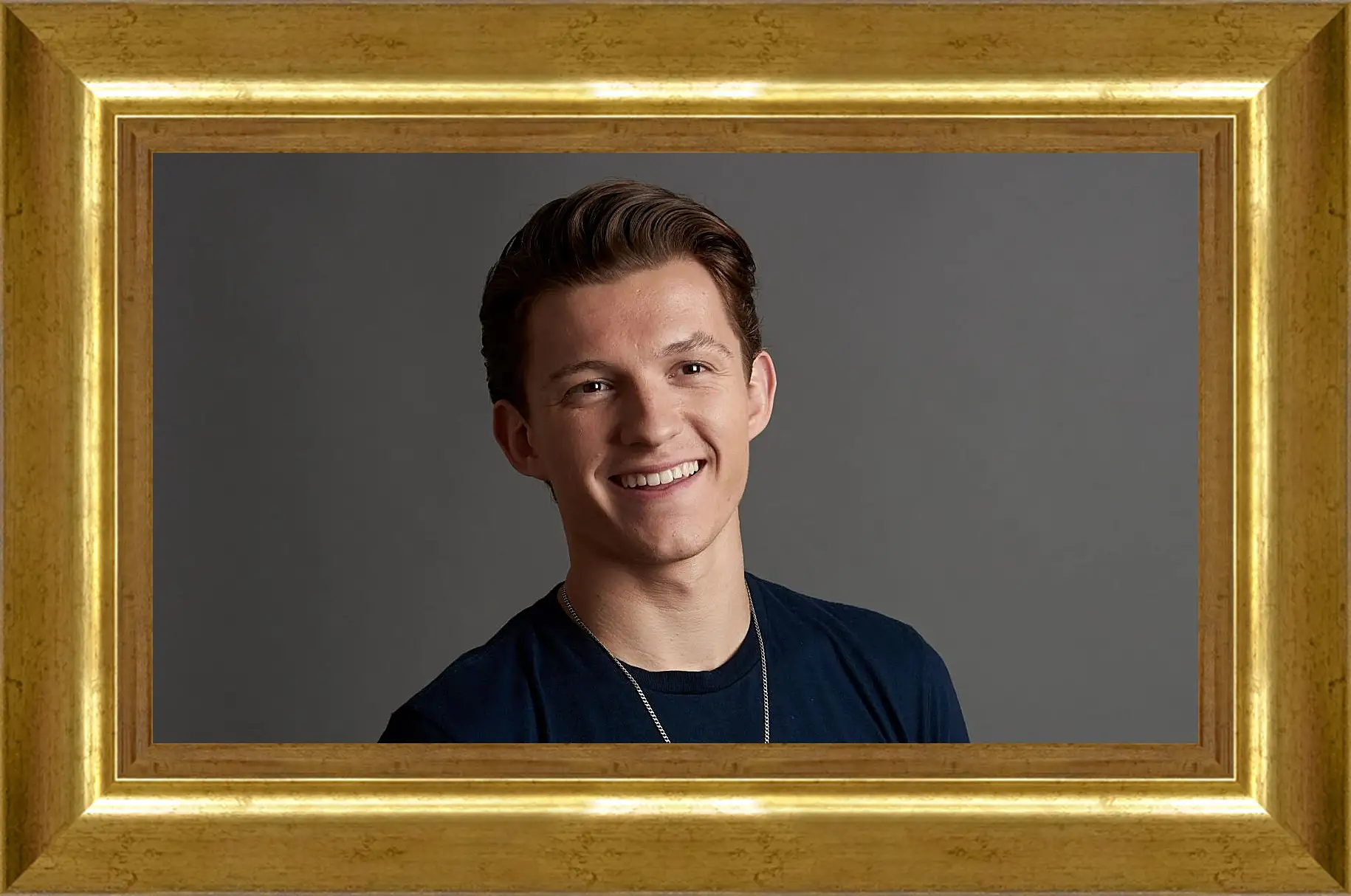 Картина в раме - Том Холланд. Tom Holland