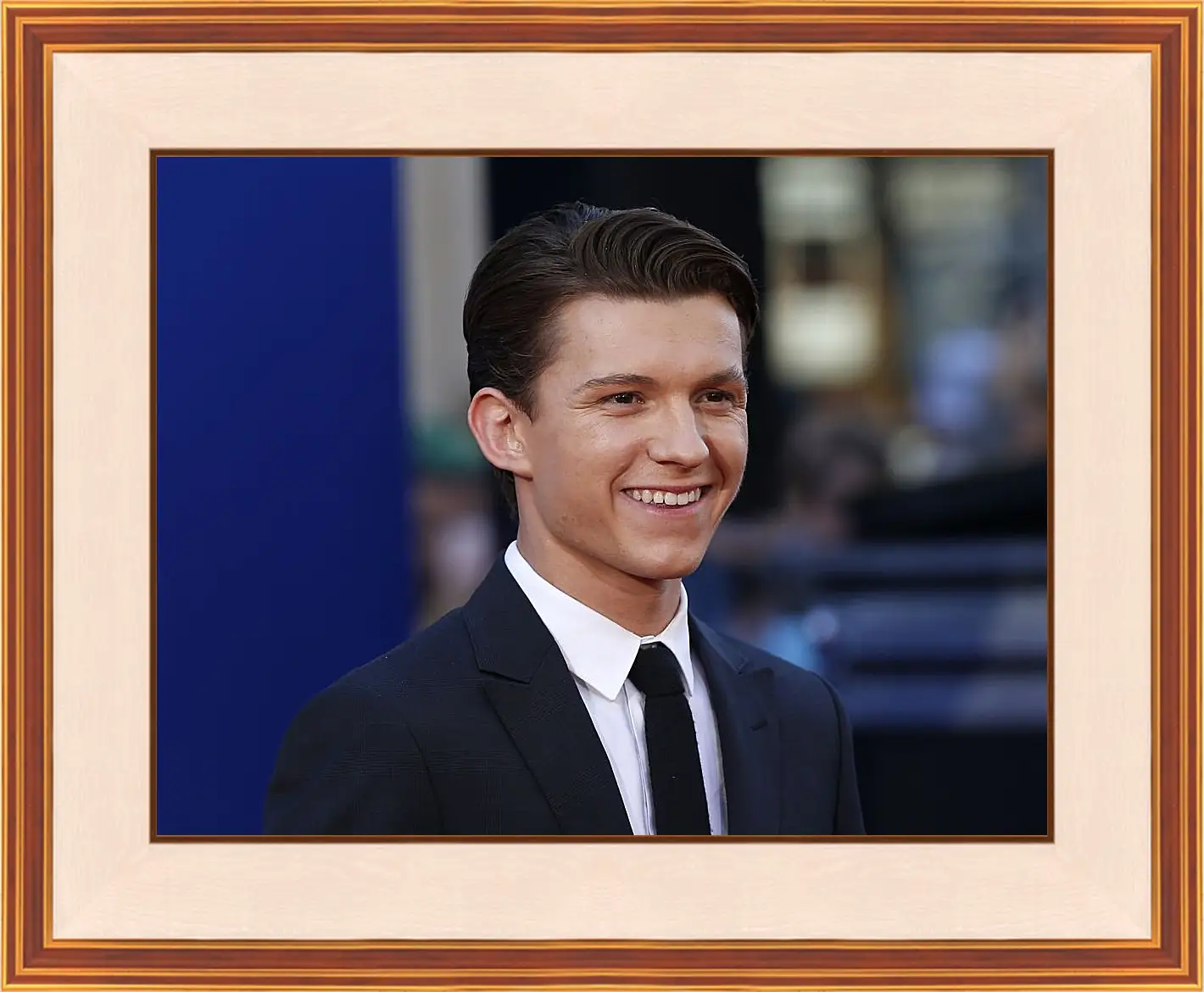 Картина в раме - Том Холланд. Tom Holland