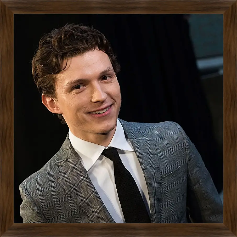 Картина в раме - Том Холланд. Tom Holland