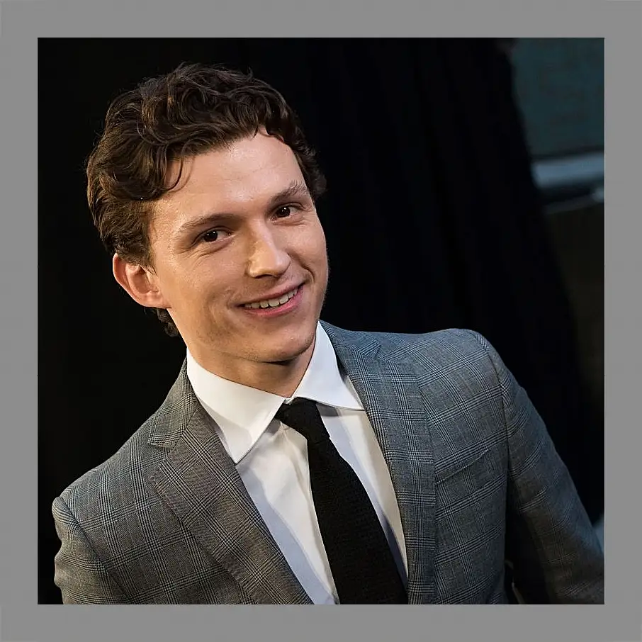 Картина в раме - Том Холланд. Tom Holland