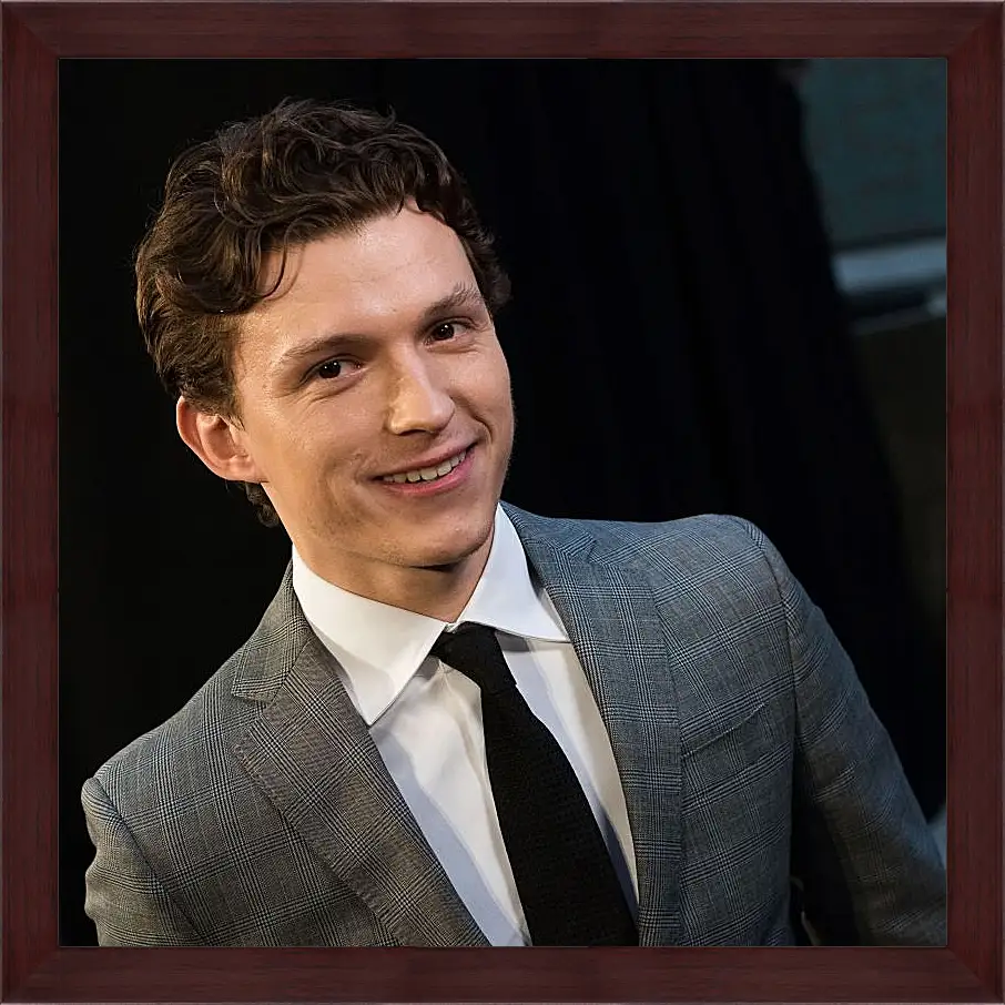 Картина в раме - Том Холланд. Tom Holland