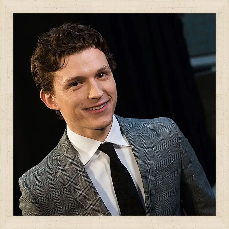 Картина в раме - Том Холланд. Tom Holland