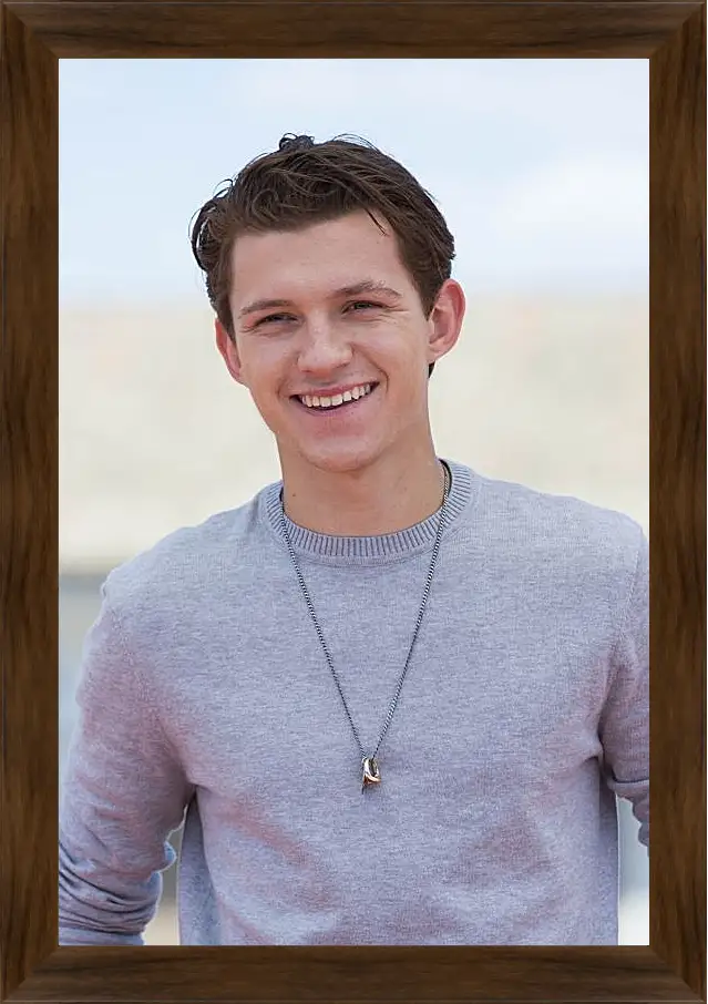 Картина в раме - Том Холланд. Tom Holland