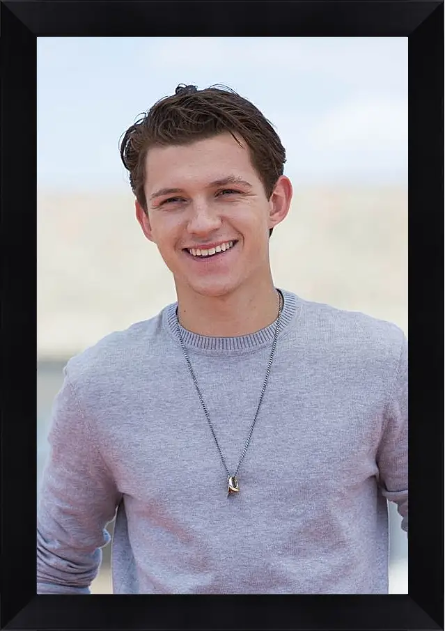 Картина в раме - Том Холланд. Tom Holland