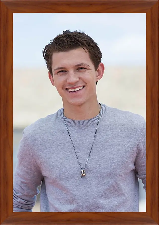 Картина в раме - Том Холланд. Tom Holland