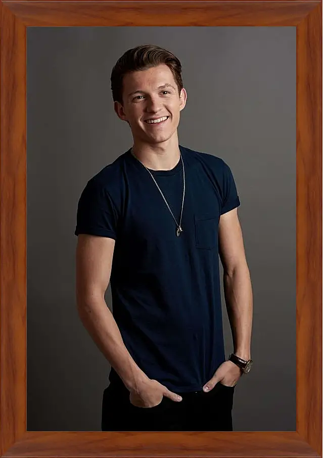 Картина в раме - Том Холланд. Tom Holland