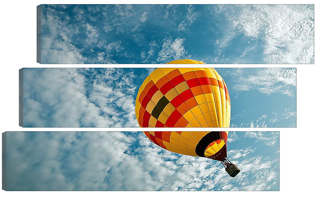 Модульная картина - Разноцветный воздушный шар на фоне облаков