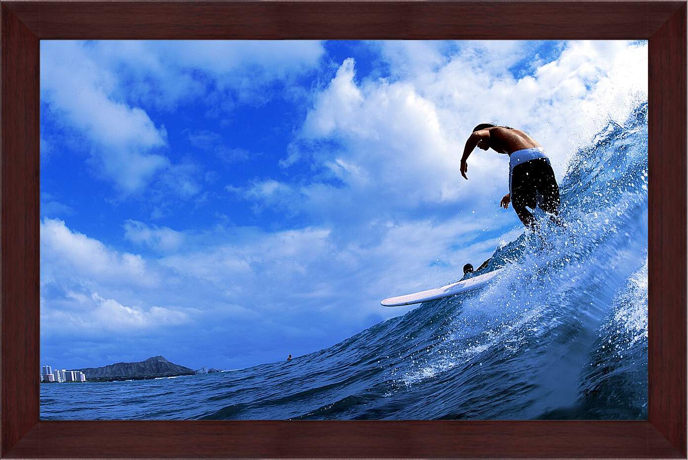 Картина в раме - Сёрфингист с обнажённым торсом